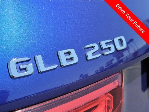 Used 2020 Mercedes-Benz GLB 250 image 27