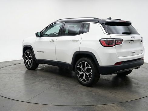 Used 2025 Jeep Compass Limited AWD/4WD image 6