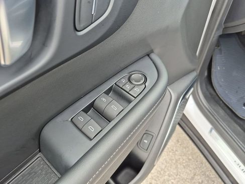 Used 2025 Buick Enclave Preferred w/ Super Cruise Package FWD image 19