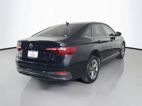 Used 2022 Volkswagen Jetta SE FWD image 5