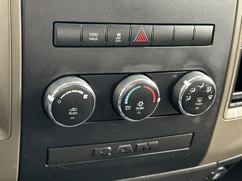 Used 2011 RAM 1500 ST w/ SXT Appearance Group AWD/4WD image 18