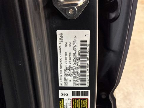 Used 2025 Toyota Tacoma TRD Off-Road AWD/4WD image 14