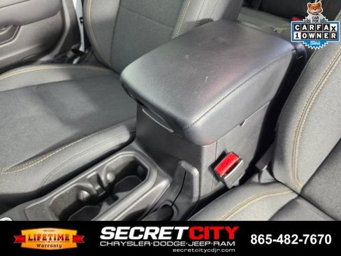 Used 2024 Jeep Wrangler Unlimited Sport AWD/4WD image 26