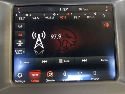 Used 2023 Dodge Charger SXT RWD image 25