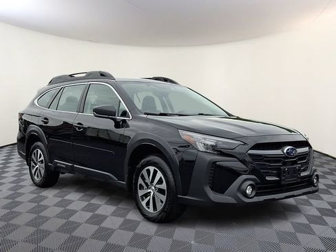 Used 2025 Subaru Outback AWD/4WD image 1