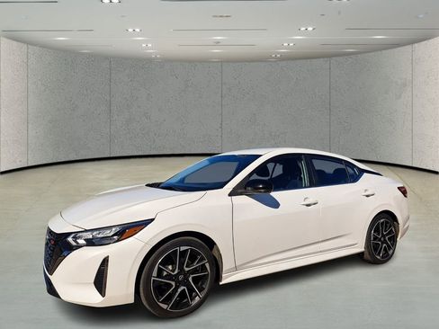 Used 2024 Nissan Sentra SR w/ Lighting Package image 1