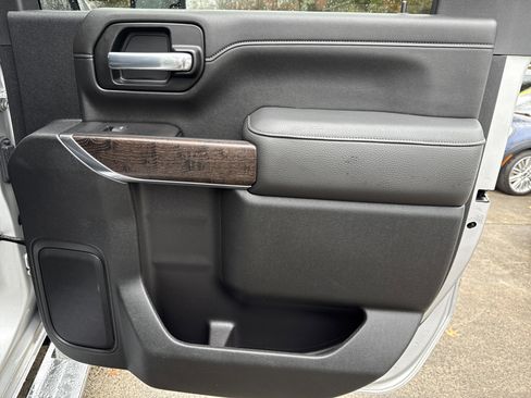 Used 2021 GMC Sierra 3500 Denali w/ Denali Ultimate Package image 18