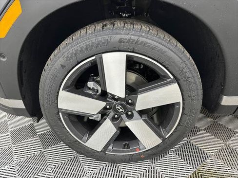 New 2026 Hyundai Santa Fe Limited image 13