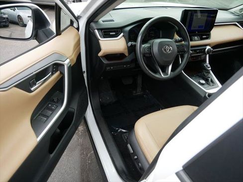 Certified 2023 Toyota RAV4 Limited AWD/4WD image 10
