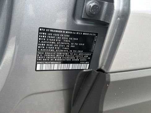 New 2026 Volkswagen Taos SE FWD image 34