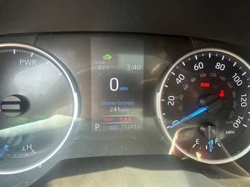 Used 2021 Toyota RAV4 XLE w/ Convenience Package AWD/4WD image 20