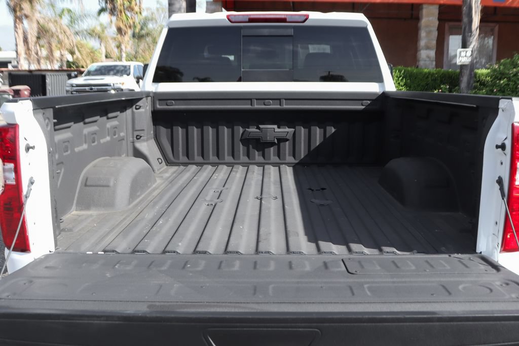 Used 2025 Chevrolet Silverado 2500 LT AWD/4WD image 8