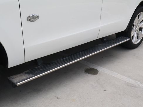 Used 2024 Ford Expedition King Ranch RWD image 9