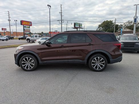 Used 2020 Ford Explorer ST w/ Premium Technology Package image 6