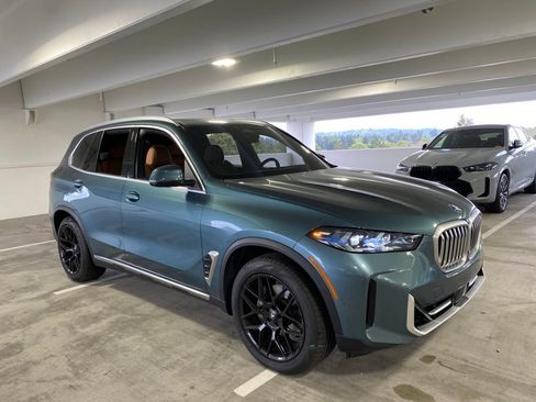 Used 2024 BMW X5 xDrive40i w/ Premium Package AWD/4WD image 7