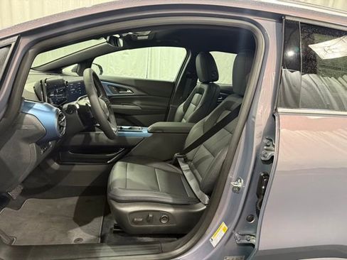 New 2026 Chevrolet Equinox EV LT AWD/4WD image 8