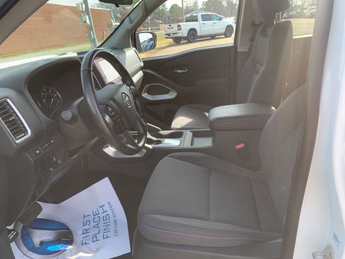 Used 2022 Nissan Frontier SV image 22