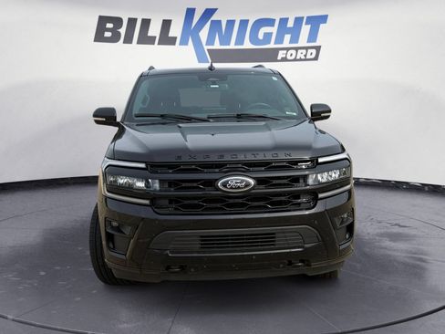 Used 2023 Ford Expedition Limited AWD/4WD image 8