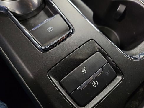 Used 2020 Ford Fusion SE image 17