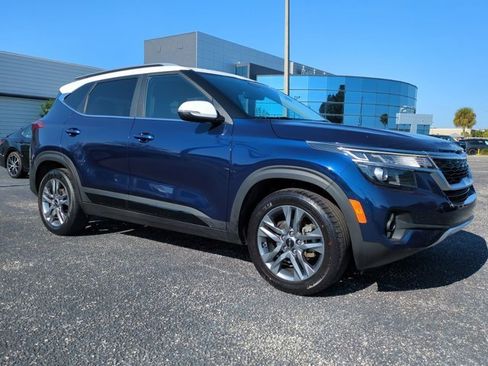 Used 2023 Kia Seltos S image 2