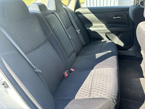 Used 2017 Nissan Altima 2.5 S w/ Power Driver Seat Package FWD image 18