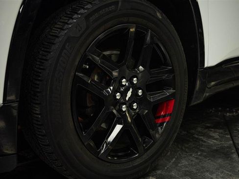 Used 2020 Chevrolet Traverse Premier w/ Redline Edition AWD/4WD image 3