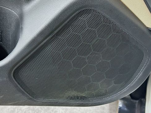 Used 2019 Subaru Outback 2.5i Premium image 22