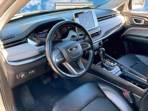 Certified 2022 Jeep Compass Latitude w/ Sun and Sound Group image 13