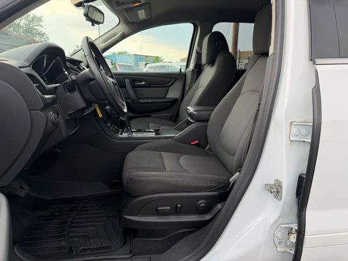 Used 2016 Chevrolet Traverse LT w/ Style and Technology Package FWD image 15
