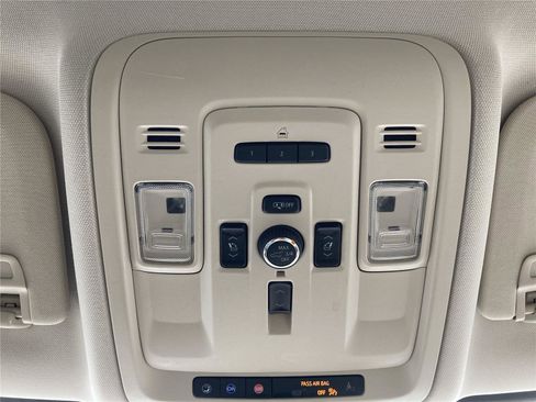 Used 2022 GMC Yukon Denali image 16