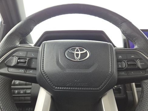 Used 2024 Toyota Tacoma Limited w/ Limited Package (LT) AWD/4WD image 21