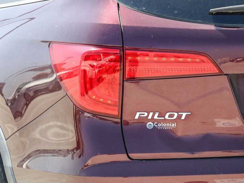 Used 2017 Honda Pilot Touring image 9