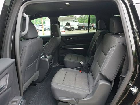 Used 2026 Chevrolet Traverse LT AWD/4WD image 16
