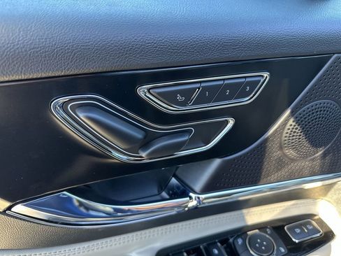 New 2026 Lincoln Corsair Premiere image 12