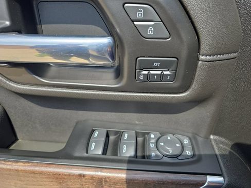 Used 2022 GMC Sierra 3500 Denali AWD/4WD image 29