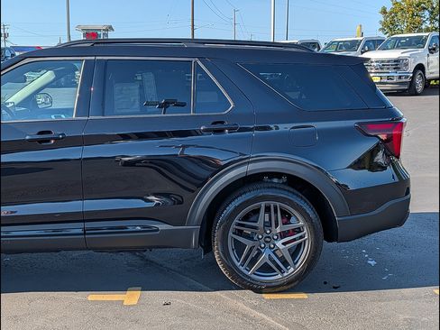 New 2026 Ford Explorer ST-Line w/ ST-Line Street Pack AWD/4WD image 12