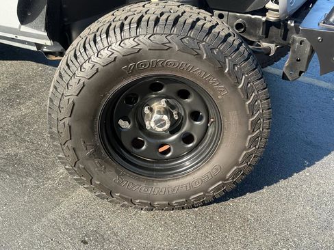 Used 2014 Jeep Wrangler Sport AWD/4WD image 11