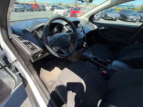 Used 2016 Ford Focus SE FWD image 10