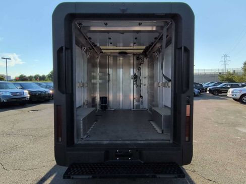 Used 2024 Chevrolet Brightdrop 400 w/ Commercial Equipment Package AWD/4WD image 31