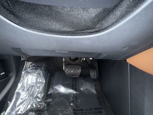 Used 2022 Nissan Pathfinder Platinum w/ Cargo Package image 22