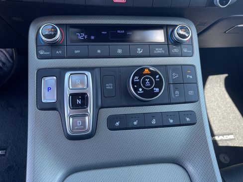Used 2025 Hyundai Palisade SEL AWD/4WD image 23