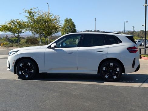 Certified 2025 BMW X3 xDrive30i w/ M Sport Package AWD/4WD image 8