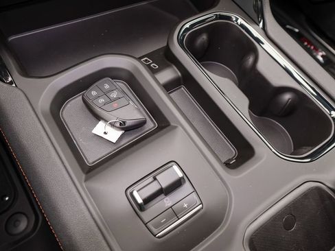 New 2026 GMC Sierra 2500 AT4 w/ AT4 Premium Plus Package image 25