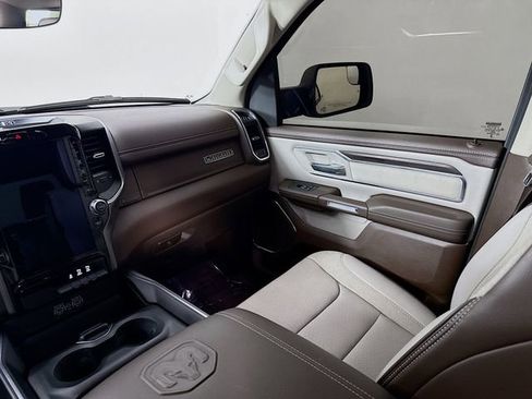 Used 2025 RAM 1500 Laramie AWD/4WD image 23