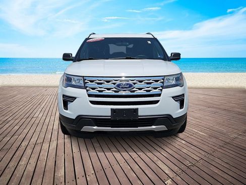 Used 2019 Ford Explorer XLT w/ Class III Trailer Tow Package AWD/4WD image 2