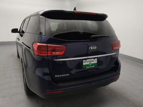 Used 2021 Kia Sedona LX FWD image 6