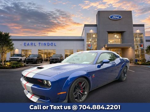 Used 2021 Dodge Challenger R/T Scat Pack RWD image 1