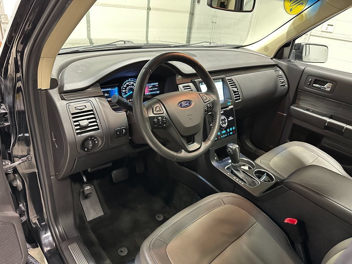 Used 2018 Ford Flex Limited w/ Equipment Group 301A AWD/4WD image 35