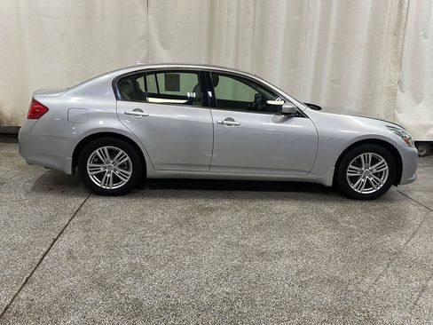 Used 2013 INFINITI G37 x Sedan w/ Premium Pkg AWD/4WD image 6