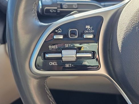 Used 2020 Mercedes-Benz GLS 450 4MATIC image 25